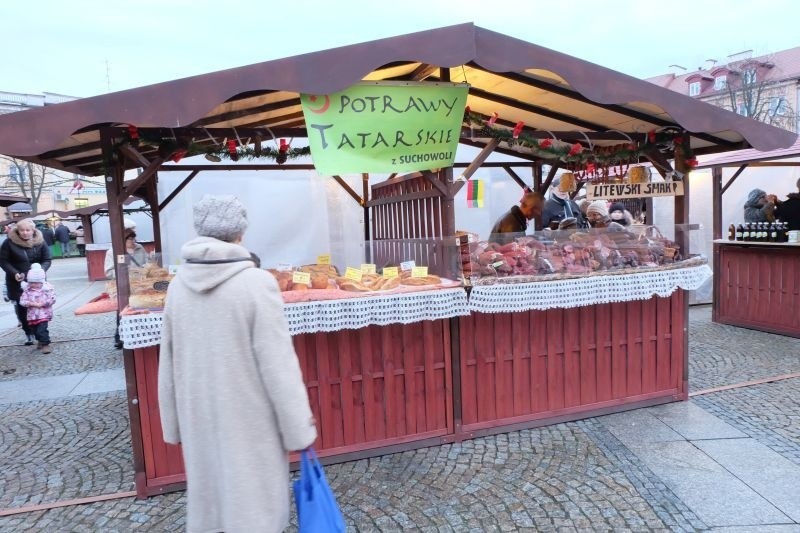 Na rynku Kościuszki można tez kupić tatarskie potrawy z...