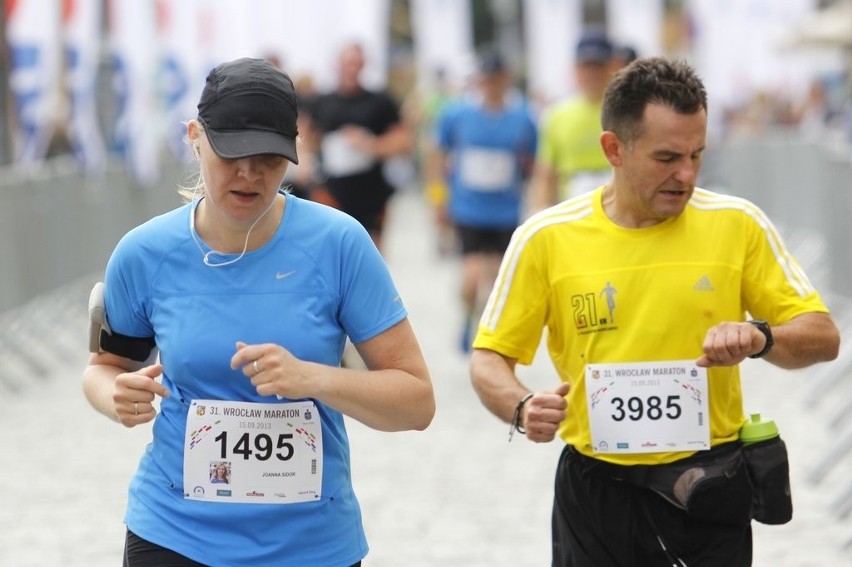 Maraton Wrocław - ZDJĘCIA - zawodnicy z numerami 3801 - 4000