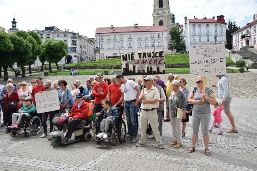 Mieszkańcy Przemyśla protestowali przeciwko budowie wytwórni...