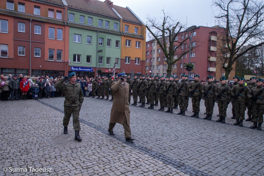 Obchody Narodowego Święta Niepodległości na Rynku Staromiejskim w Stargardzie. NOWE ZDJĘCIA