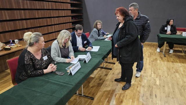 Zobaczcie na zdjęciach głosowanie w Nagłowicach.