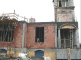 Tragedia na budowie pałacu Lacon w Kazimierzy Wielkiej! Przewróciła się ściana, pracownik nie żyje