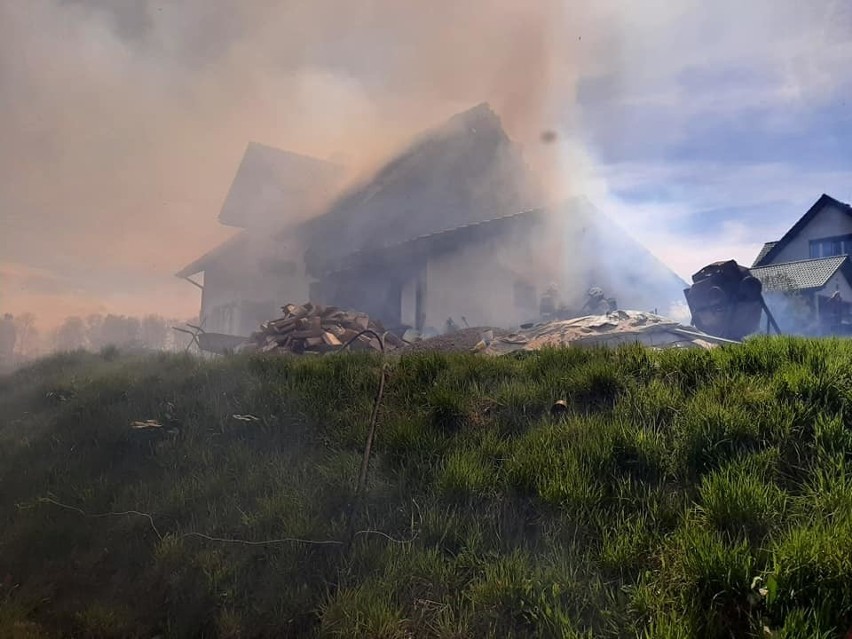 Pożar domu we Wrząsowicach w gminie Świątniki Górne