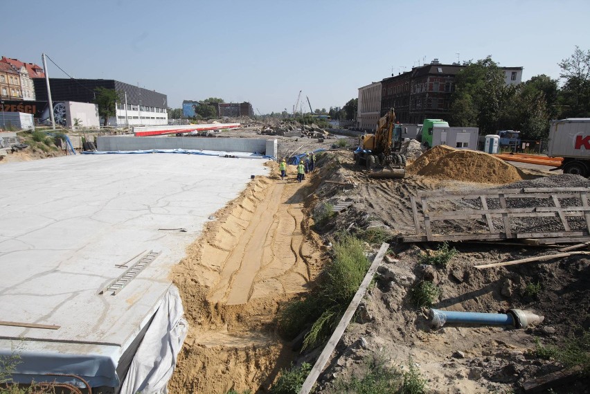 Budowa DTŚ w Gliwicach. Zobacz plac budowy DTŚ z bliska [WIDEO, ZDJĘCIA]