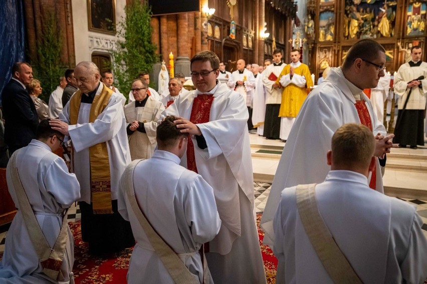 Trzej diakoni z archidiecezji białostockiej są już po święceniach. Mamy trzech nowych kapłanów (zdjęcia)