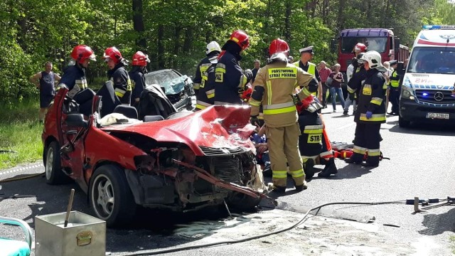 Niedaleko Kcyni na drodze wojewódzkiej nr 241 przed godz 15 doszło do groźnego wypadku drogowego. Droga jest zablokowana.Flash INFO, odcinek 15 - najważniejsze informacje z Kujaw i Pomorza