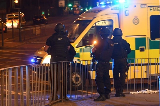 Wybuch w Manchesterze po koncercie Ariany Grande. Policja: to zamach terrorystyczny.