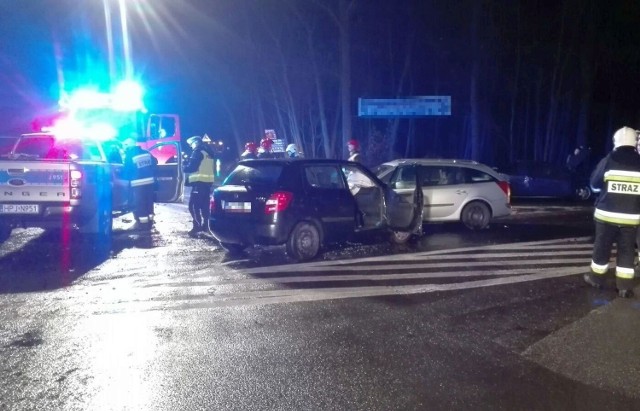 Do Zdarzenia doszło na skrzyżowaniu drogi krajowej nr 94 z drogą na Tarnów Opolski.