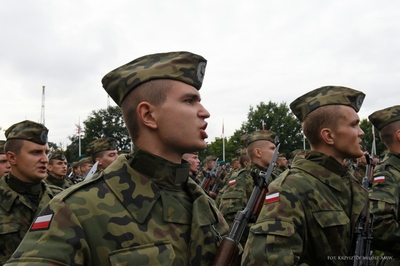 122 podchorążych Szkoły Orląt złożyło przysięgę wojskową na Westerplatte (ZDJĘCIA)