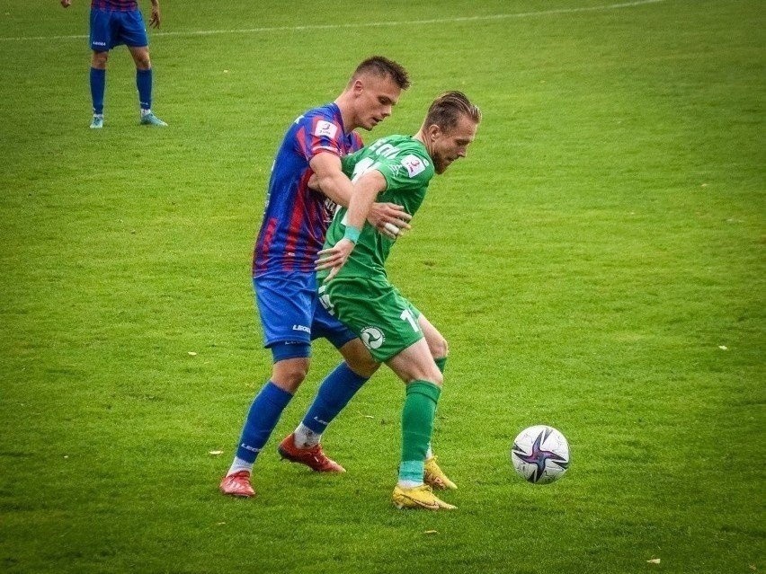 Mateusz Surożyński odebrał medal za wygraną w październikowych „Piłkarskich Orłach”