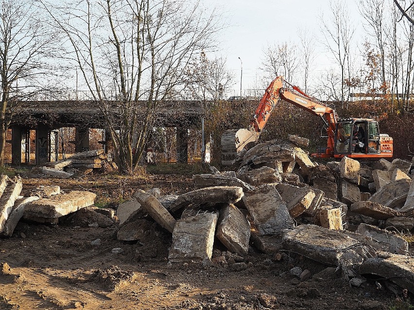 Na kilka dni przez rozbiórką wiaduktu na ul. Przybyszewskiego urząd nie chce podać szczegółów 