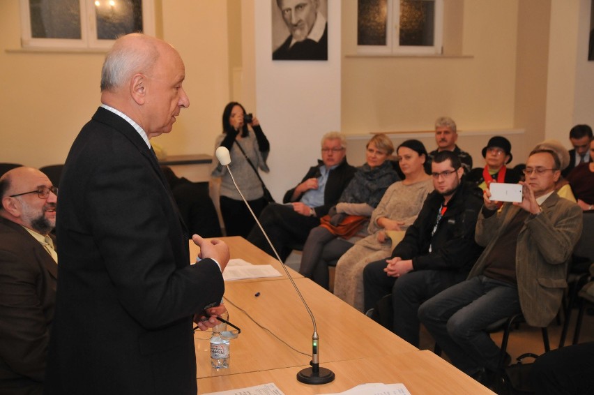 Spotkał się ze studentami Collegium Medicum, by porozmawiać...