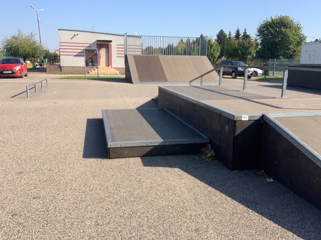 Skate park w Białobrzegach będzie przebudowany. Będą tam nowe urządzenia oraz oświetlenie.