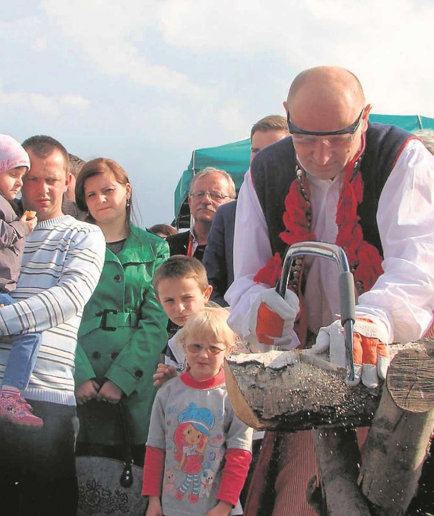 Cięcie drewna to jedna ze sztandarowych konkurencji turnieju