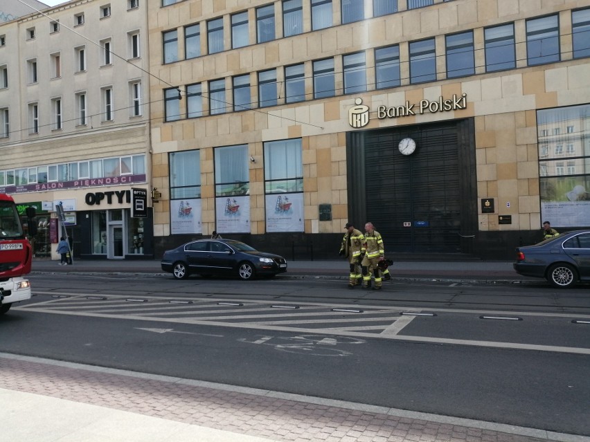 Poznań: Akcja strażaków przy placu Wolności. Uruchomił się alarm w banku