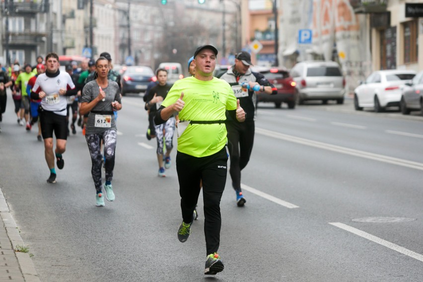 Zmęczeni, ale i ogromnie szczęśliwi... uczestnicy Drugiej Dychy do Maratonu w Lublinie (DUŻO ZDJĘĆ CZ. II)