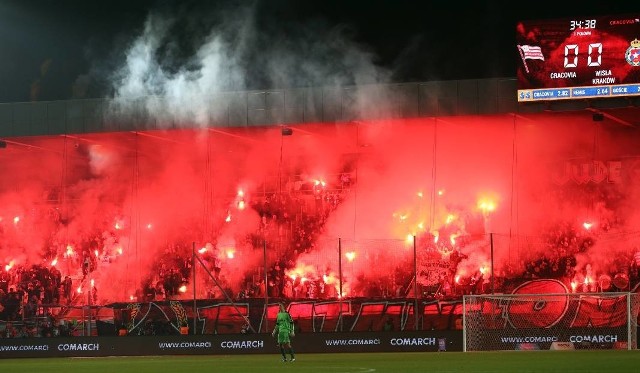 Derby grudzień 2017 i race na stadionie Cracovii