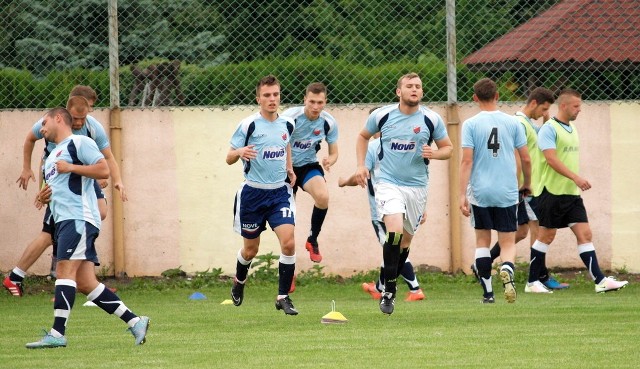 W meczu sparingowym Wda II/Strażak Przechowo przegrała z Wisłą Nowe 3:4 (3:1). Bramki strzelili: Wojciech Błaszczak, Michał Igliński, Damian Wietrzykowski oraz Jarosław Kopiński, Dawid Górski, Michał Pokora i Michał Horna.