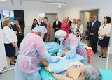 Studenci mają sztuczny szpital. Państwowa Uczelnia Zawodowa w Tarnobrzegu utworzyła Monoprofilowe Centrum Symulacji Medycznej. Zdjęcia