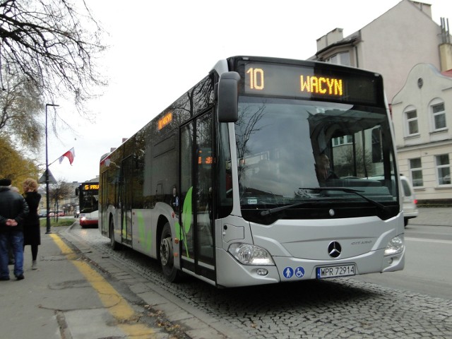 Testowany mercedes woził w czwartek pasażerów na linii 10. W Radomiu zostanie do 19 listopada.