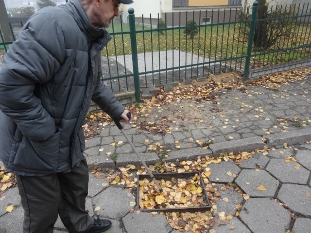 Kto ma się zająć studzienkami – pyta Józef Rakocy, mieszkaniec osiedla.