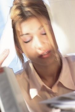 Wyziewy ze sprzętu biurowego możesz poczuć, gdy zaczniesz cierpieć na migreny (fot. DiGiTouch)