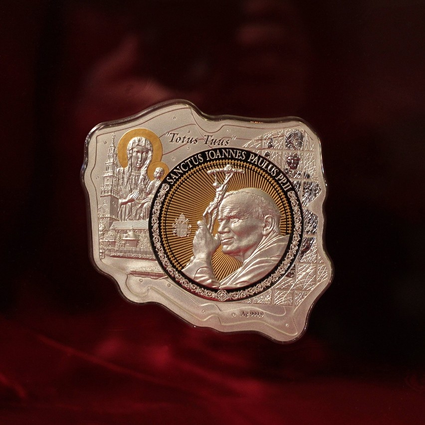 Moneta Jana Pawła II - Ioannes Paulus II Maximus (ZOBACZ ZDJĘCIA)