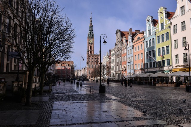 Ratusz Głównego Miasta Gdańska i Dwór Artusa (widok od ul. Długi Targ)