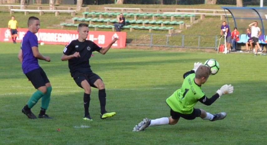 Centralna Liga Juniorów U-15: Akademia Piłkarska Macieja...