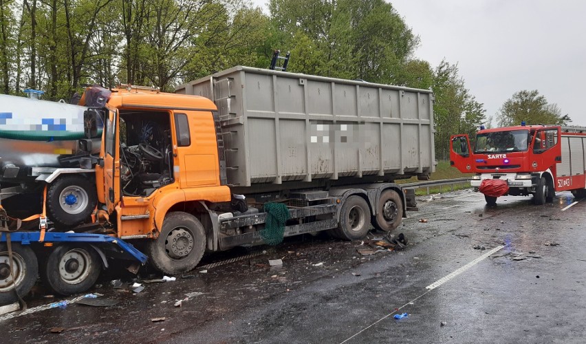 Wracamy do zderzenia trzech ciężarówek na A4 w Mysłowicach.