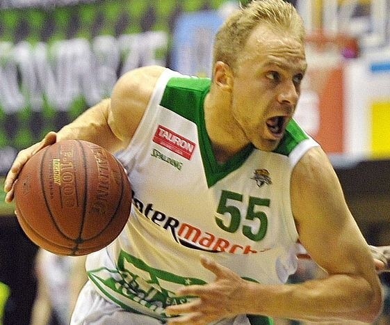 Łukasz Koszarek, kapitan Stelmetu Zielona Góra, zdobył 10 punktów, miał też 7 asyst.