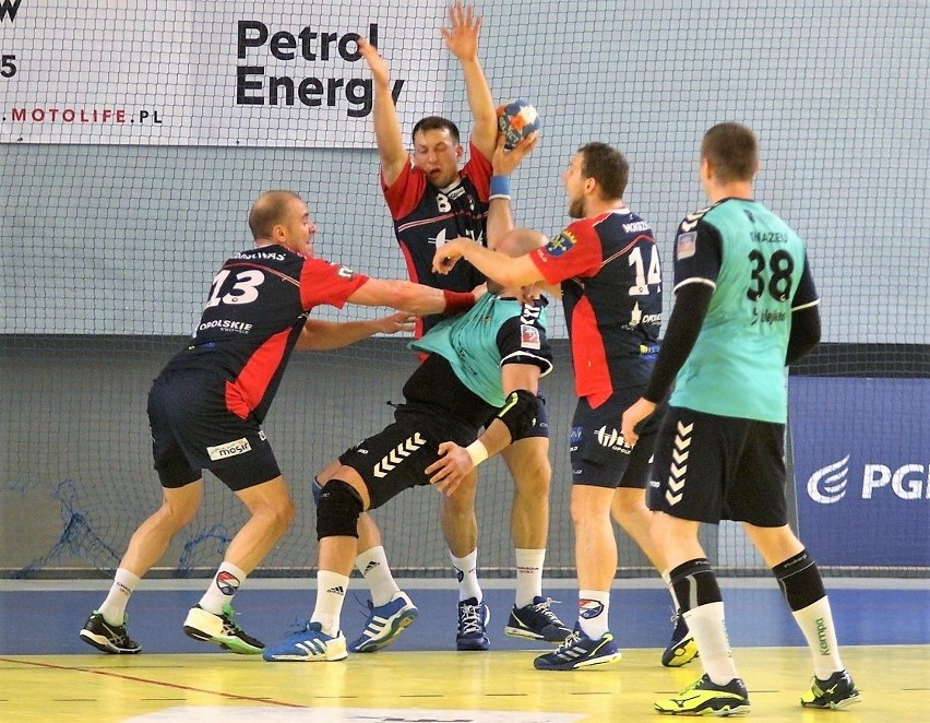 Gwardia pokonała Pogoń 30-29.