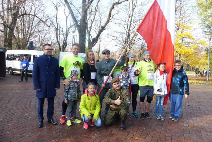 1200 osób w Biegu Niepodległości w Kielcach [ZNAJDŹ SIĘ NA ZDJĘCIACH]