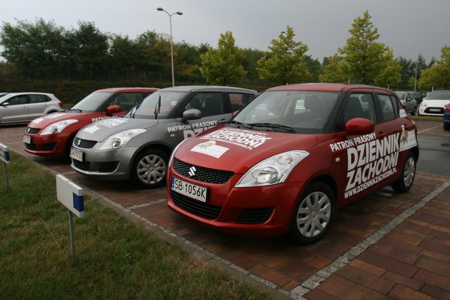 Samochody przyjechały wczoraj pod Media Centrum