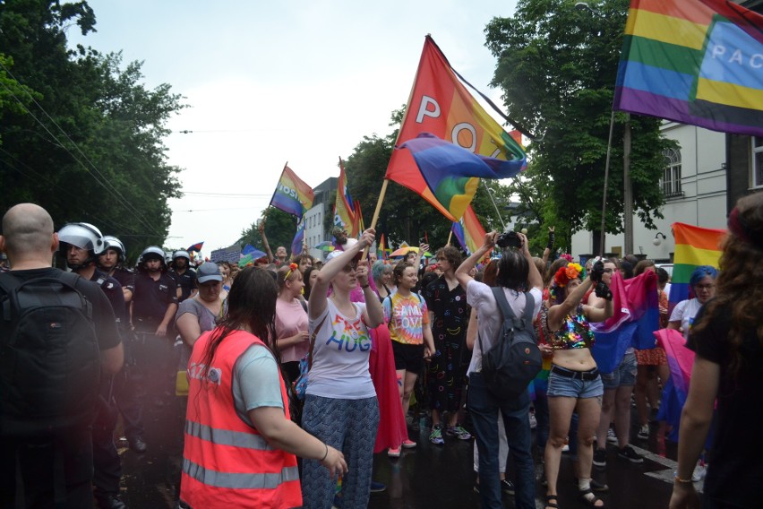 Marsz Równości w Częstochowie przeszedł głównymi ulicami w...