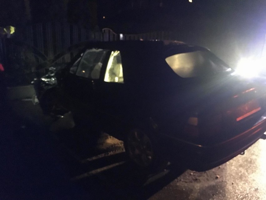Wypadek w Białobieli: kierowca uciekł z miejsca zdarzenia, zostawiając ranną kobietę [ZDJĘCIA]