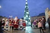 Oszczędne świąteczne iluminacje 2022 w Sępólnie. Na rynku będzie tylko choinka