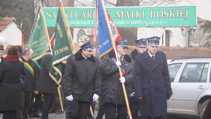 Mikołów: Tłumy na pogrzebie pożegnały sołtysa Bujakowa