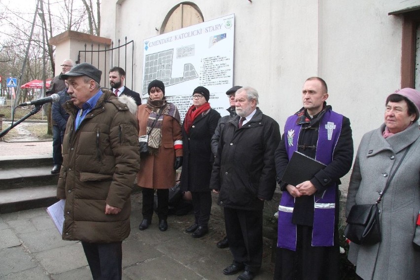 W Kielcach uczczono pamięć Polaków wywiezionych do rosyjskich łagrów (WIDEO, zdjęcia)