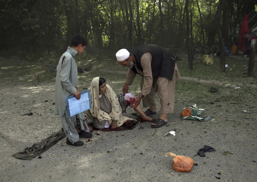 Zamach w Afganistanie. Są ofiary śmiertelne. Co najmniej 21 osób zginęło w wyniku dwóch samobójczych ataków