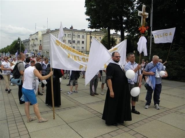 Pielgrzymka sosnowiecka dotarła na Jasną Górę [ZOBACZ ZDJĘCIA]