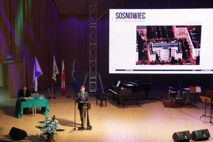 Sosnowiec: uroczysta sesja Rady Miasta z okazji 25-lecia samorządu [ZDJĘCIA]