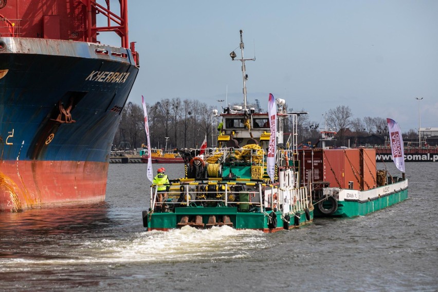 Barka wypłynęła z portu w Gdańsku dziś krótko po południu