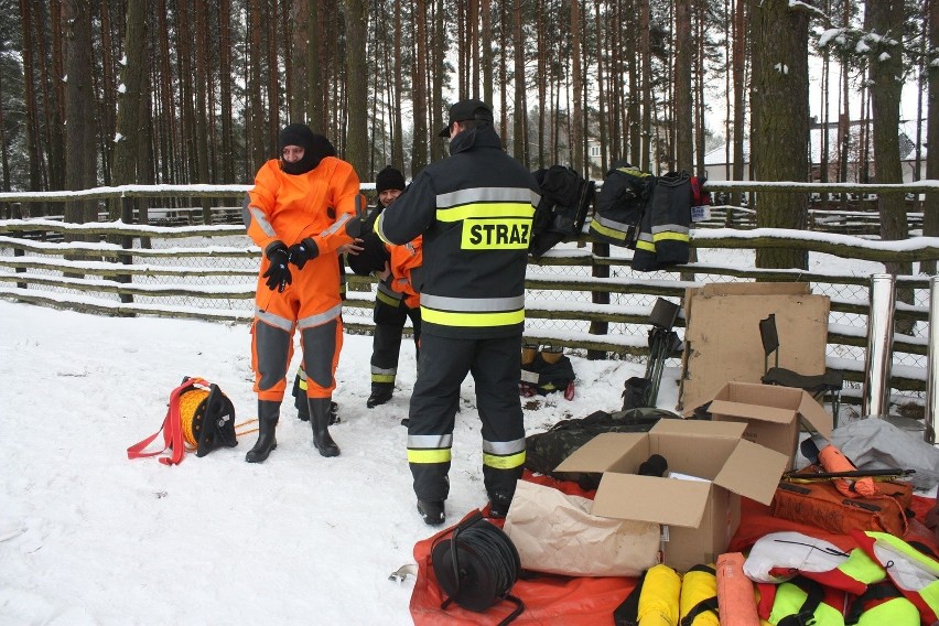 Ćwiczenia strażaków i ratowników WOPR w Zawierciu [ZDJĘCIA]