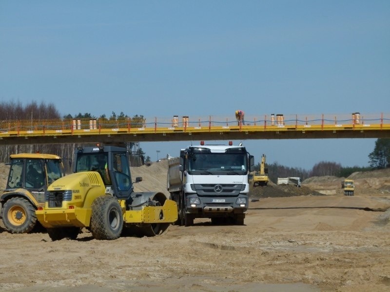 Tak budują autostradę A1 między Strykowem i Tuszynem [zdjęcia]