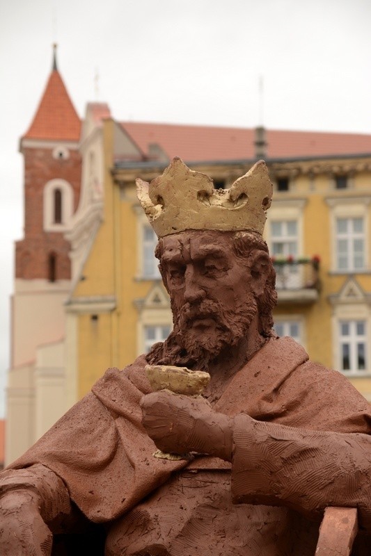 Koronacja Królewska co roku przyciąga do Gniezna tysiące turystów.