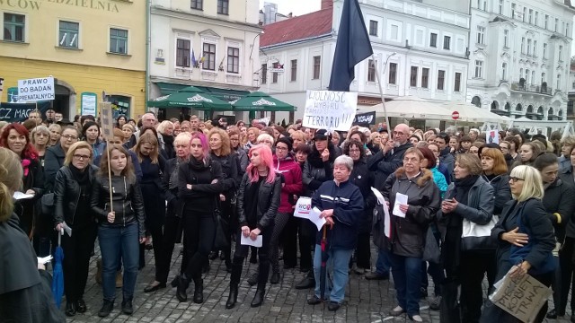 czarny protest w Cieszynie w czarny poniedziałek