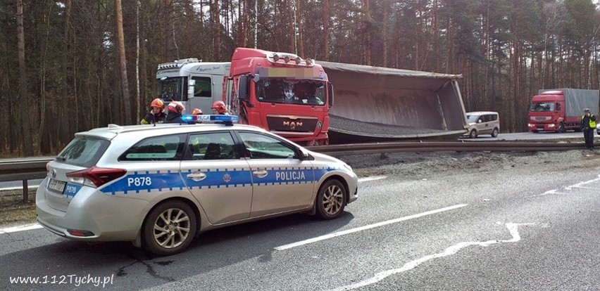 Wypadek na DK1 w Kobiórze