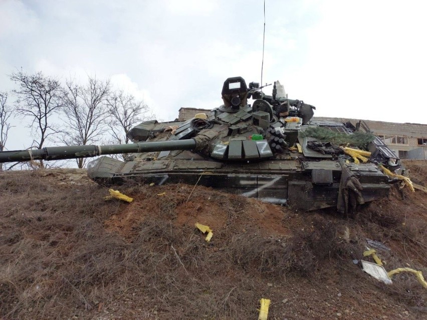 Jeden ze zniszczonych rosyjskich czołgów. W czwartek...
