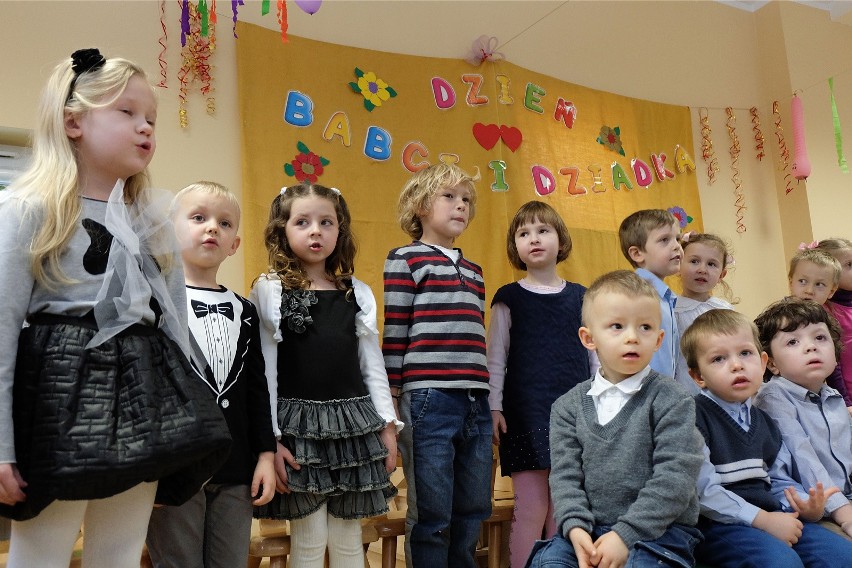 Najlepsze życzenia z okazji Dnia Dziadka. Piękne, zabawne, oryginalne życzenia i wierszyki dla dziadków 23.01.21